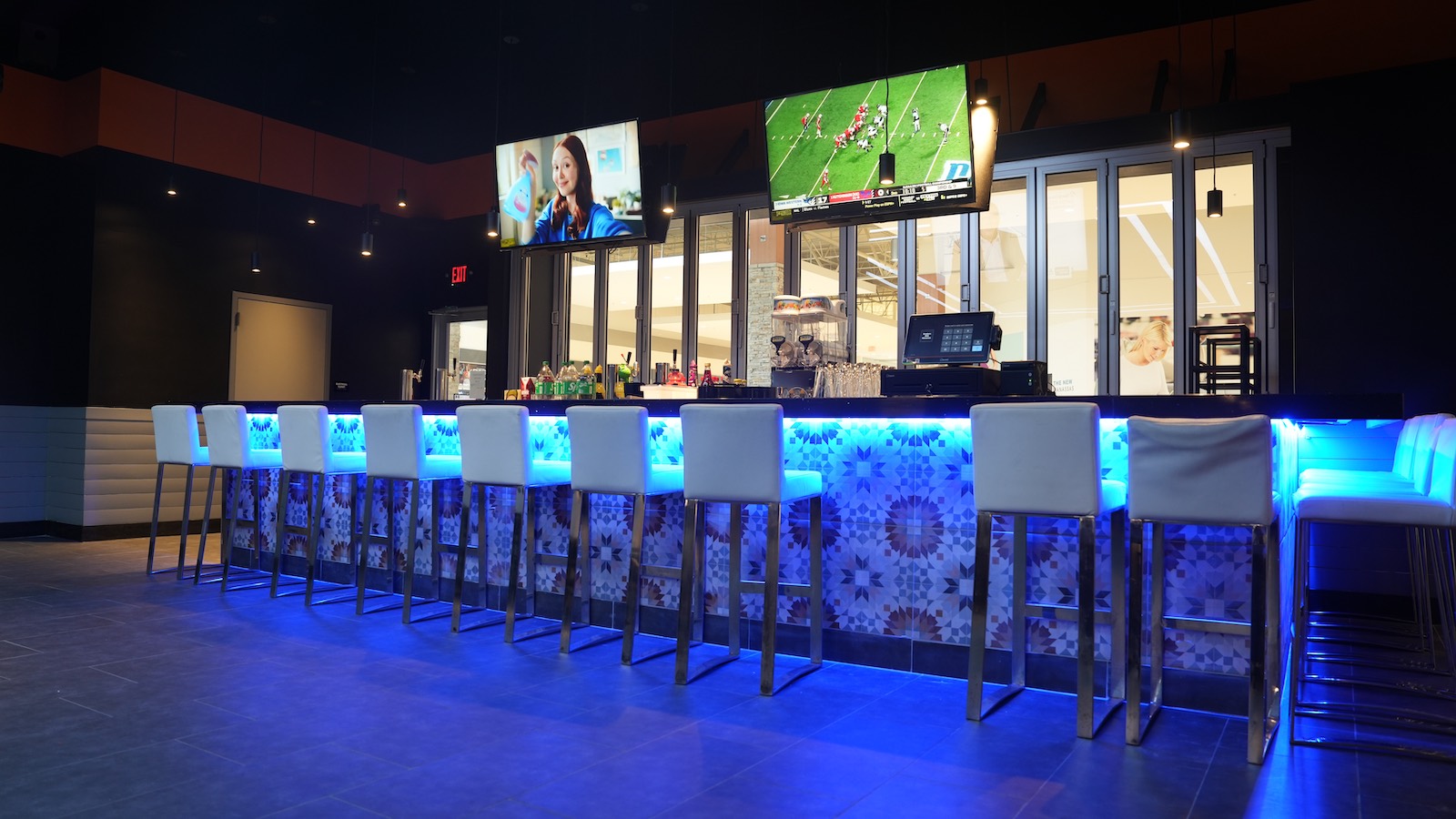 breakers manassas bar